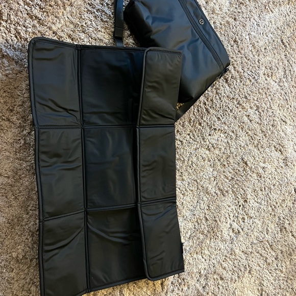 Lululemon crossbody - Picture 3 of 4